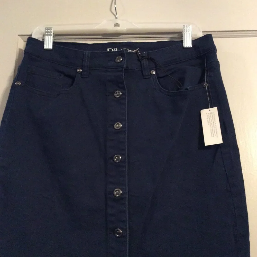 NWT New Cotton blend dark blue snap front skirt Medium M womens